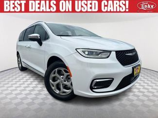 Used 2023 Chrysler Pacifica Limited w/ Uconnect Theater Family Group AWD/4WD video 1