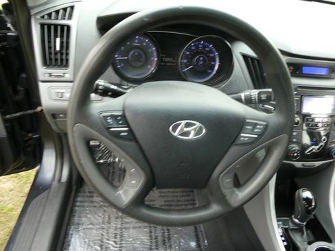Used 2013 Hyundai Sonata GLS w/ Popular Equipment Pkg FWD image 10