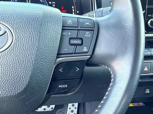 Used 2025 Toyota Camry SE FWD image 24