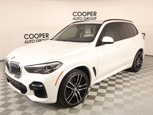 Used 2022 BMW X5 xDrive40i w/ M Sport Package image 11