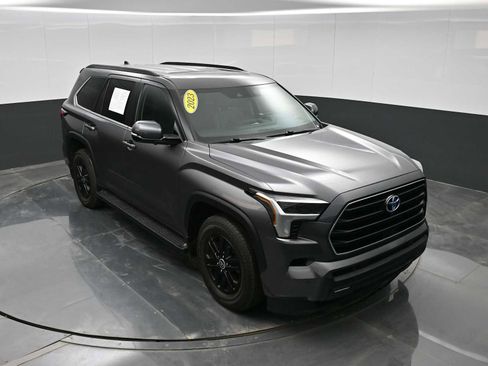 Used 2024 Toyota Sequoia SR5 image 24