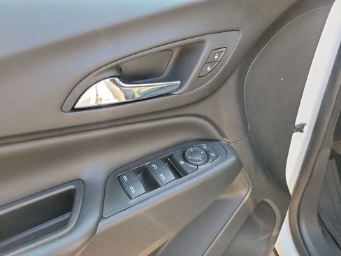Used 2023 Chevrolet Equinox LT FWD image 25