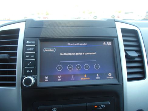 Used 2019 Nissan Frontier S RWD image 13