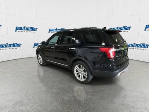 Used 2017 Ford Explorer Limited w/ Equipment Group 301A AWD/4WD image 8