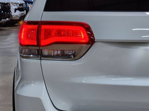 Used 2022 Jeep Grand Cherokee Limited RWD image 20