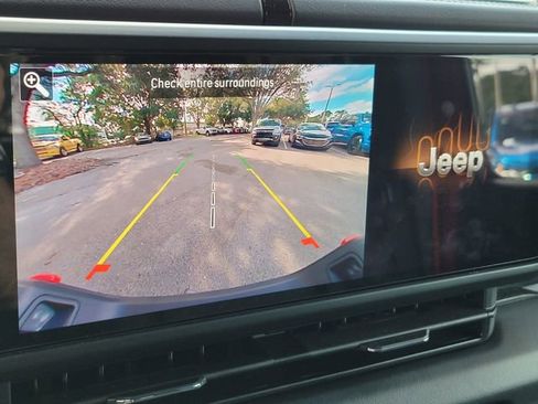 Used 2024 Jeep Gladiator Mojave w/ Convenience Group image 32