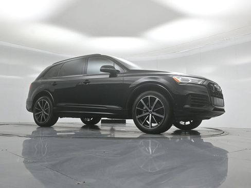 Used 2022 Audi Q7 3.0T Premium Plus w/ Premium Plus Package AWD/4WD image 4