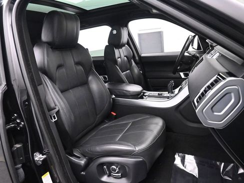 Used 2016 Land Rover Range Rover Sport HSE image 25