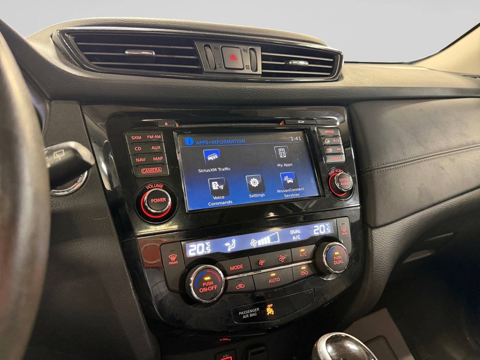 Used 2017 Nissan Rogue S AWD/4WD image 28