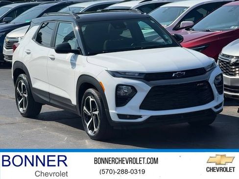 Used 2023 Chevrolet TrailBlazer RS w/ Sun and Liftgate Package AWD/4WD image 1