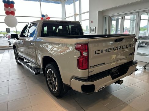 New 2026 Chevrolet Silverado 1500 High Country w/ Technology Package AWD/4WD image 4