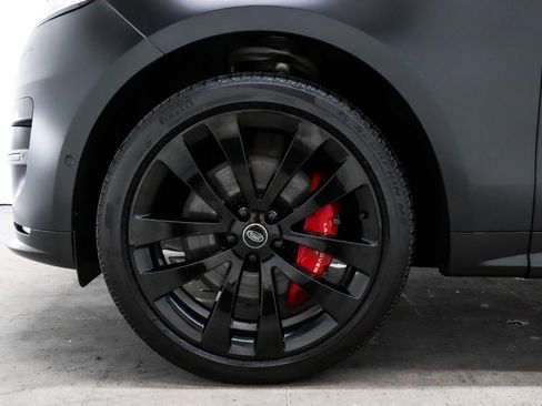 Used 2025 Land Rover Range Rover Sport Dynamic SE image 8