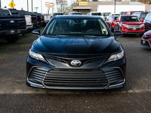 Used 2023 Toyota Camry LE image 2