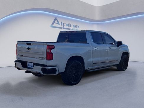 Used 2023 Chevrolet Silverado 1500 High Country w/ Technology Package image 5