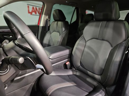 Used 2025 Honda Pilot Touring image 24