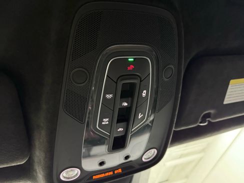 Used 2021 Lamborghini Urus image 55