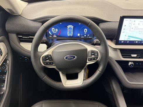 New 2026 Ford Explorer Active w/ Active Comfort Package RWD image 16