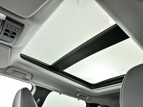 New 2025 Mitsubishi Outlander SEL image 15