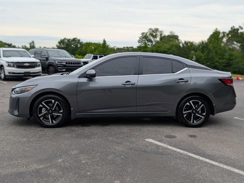 Used 2025 Nissan Sentra SV w/ All-Weather Package FWD image 6