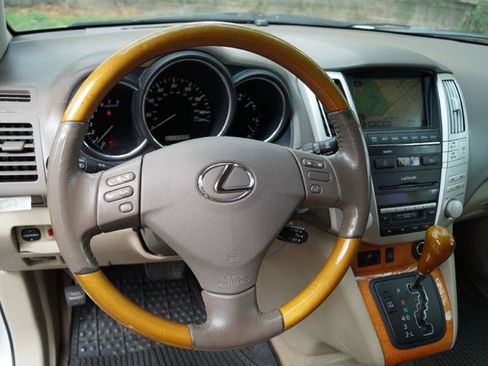 Used 2006 Lexus RX 330 AWD image 18