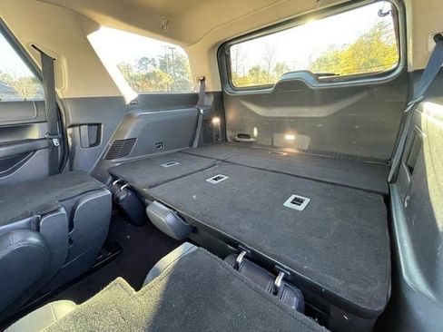 Used 2022 Ford Expedition XLT image 27