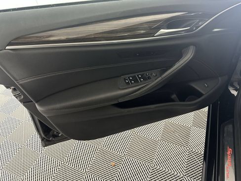 Used 2019 BMW 530i RWD image 30