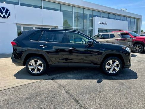Used 2019 Toyota RAV4 Limited AWD/4WD image 7