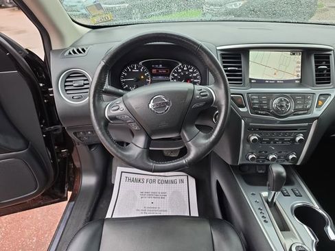 Used 2019 Nissan Pathfinder SL AWD/4WD image 13