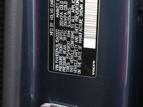 Used 2020 Volvo XC90 T5 Momentum w/ Protection Package image 17