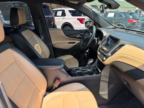 Used 2024 Chevrolet Equinox Premier AWD/4WD image 9