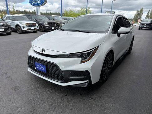 Used 2022 Toyota Corolla XSE FWD image 3