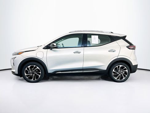 Used 2023 Chevrolet Bolt EUV Premier image 4