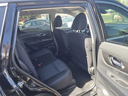 Used 2020 Nissan Rogue SV AWD/4WD image 40