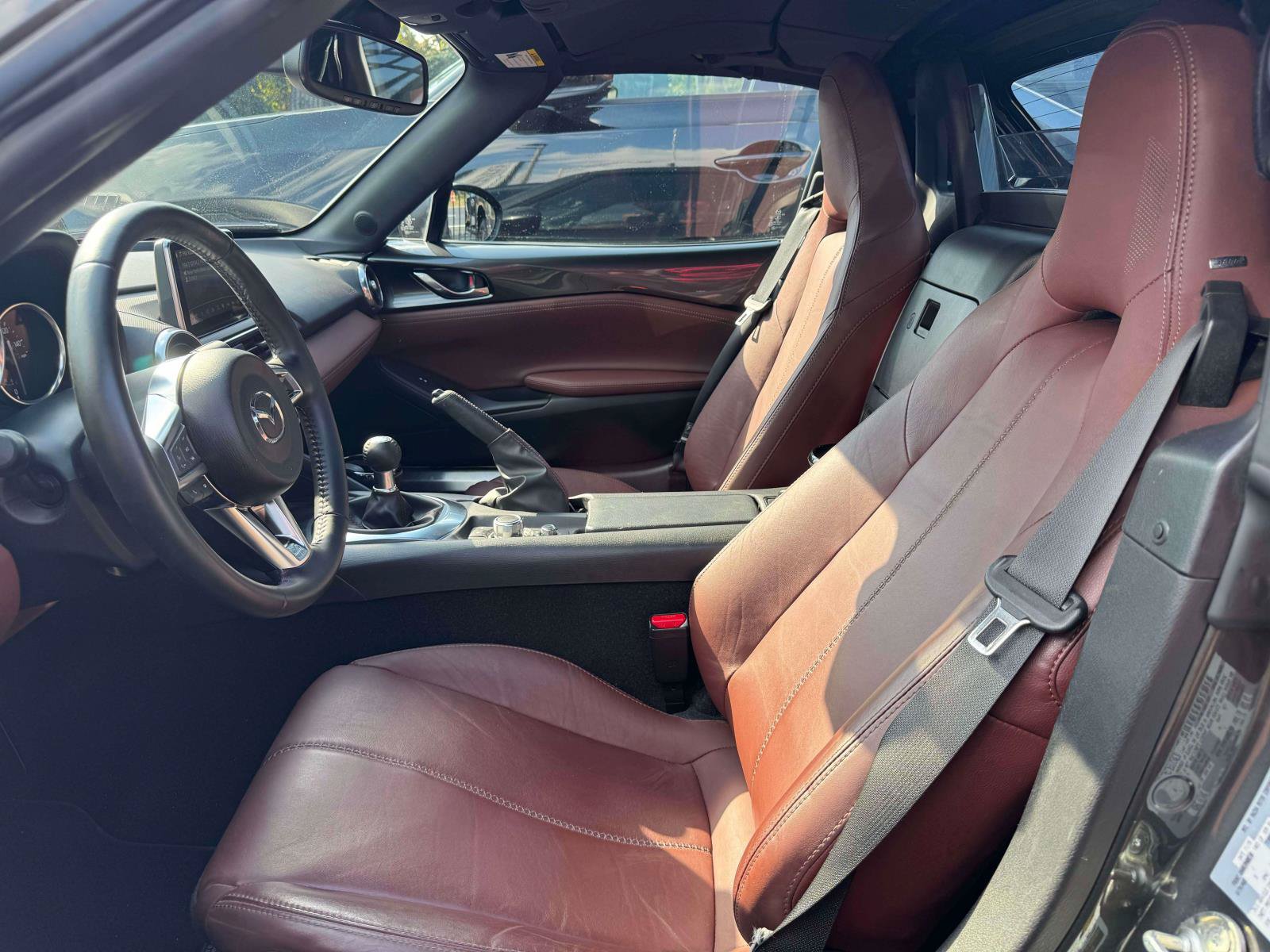 Used 2017 MAZDA MX-5 Miata RF Grand Touring RWD image 8
