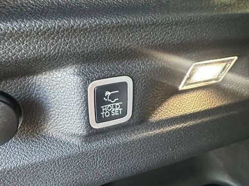 New 2025 Jeep Grand Cherokee L Altitude AWD/4WD image 9