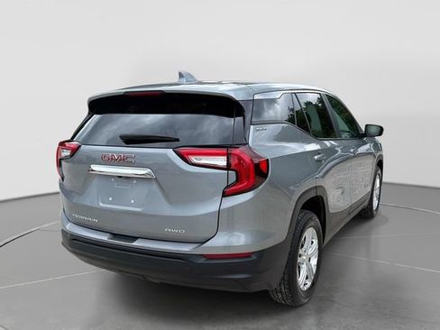 Used 2024 GMC Terrain SLE AWD/4WD image 4