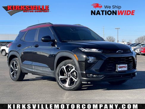 Used 2023 Chevrolet TrailBlazer RS w/ Sun and Liftgate Package image 1