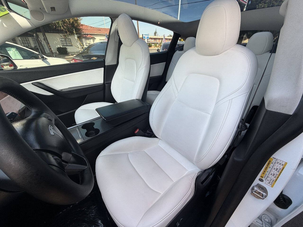 Used 2021 Tesla Model Y Long Range AWD/4WD image 16