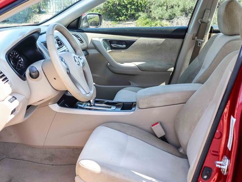 Used 2013 Nissan Altima 2.5 SV FWD image 22