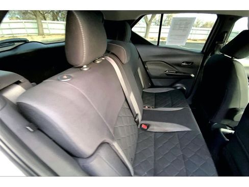 Used 2020 Nissan Kicks SV image 28