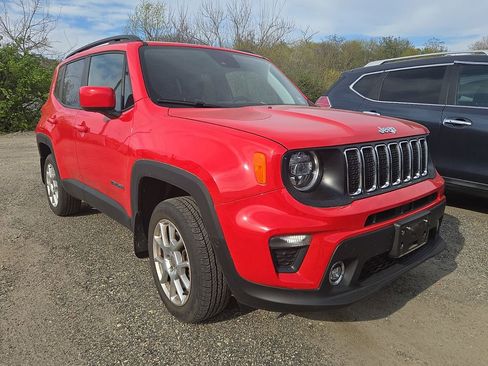 Used 2021 Jeep Renegade Latitude w/ Luxury Group I image 3