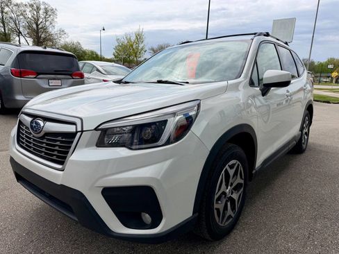 Used 2021 Subaru Forester Premium w/ Popular Package #1 AWD/4WD image 11