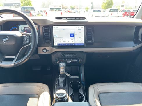 Used 2022 Ford Bronco Wildtrak AWD/4WD image 9