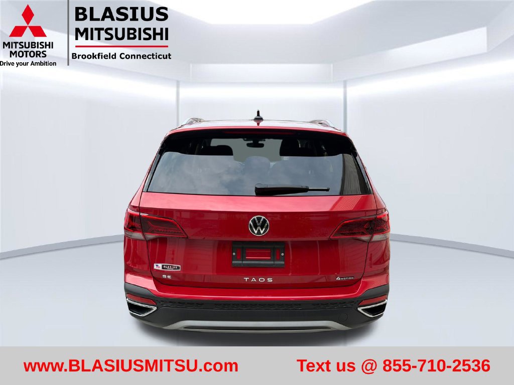 Used 2024 Volkswagen Taos SE w/ Panoramic Sunroof Package AWD/4WD image 10