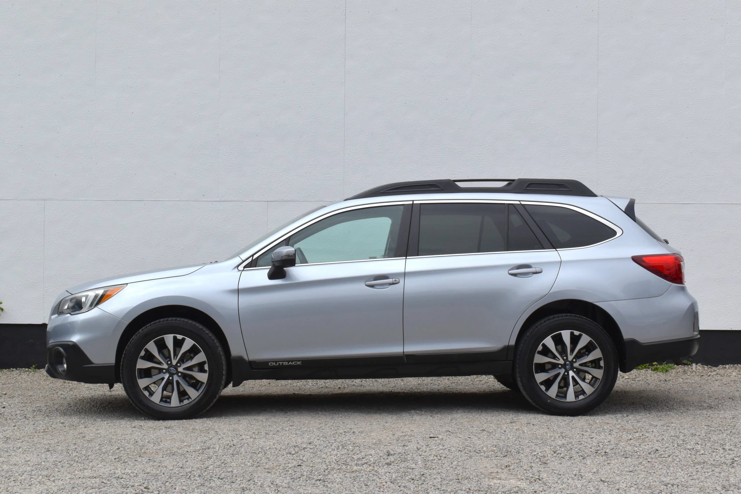 Used 2015 Subaru Outback 2.5i Limited w/ Popular Package #4 AWD/4WD image 39