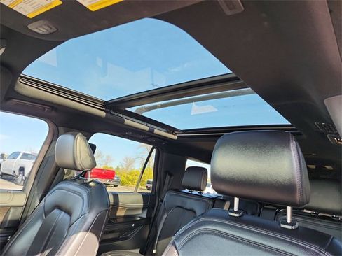 Used 2021 Ford Expedition Max Limited image 19