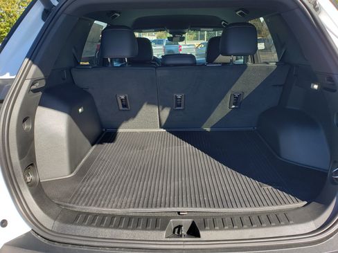 New 2026 Chevrolet Equinox LT w/ Convenience Package II image 10