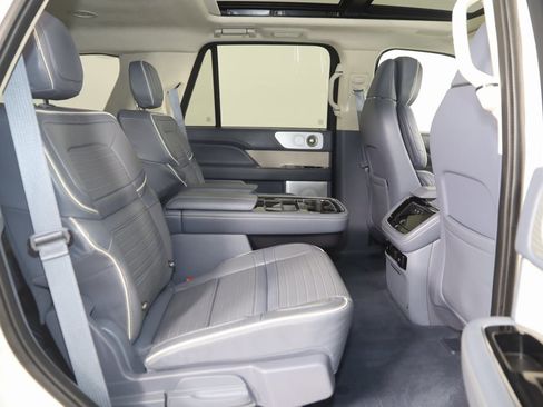 Used 2023 Lincoln Navigator Black Label image 16