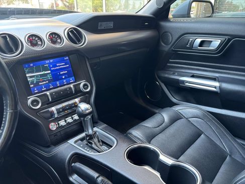 Used 2022 Ford Mustang GT Premium w/ GT Performance Package RWD image 35