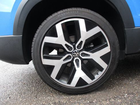 Used 2022 Volkswagen Taos SEL image 43